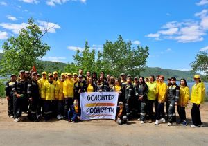 В День реки волонтеры собрали на Волге девять тонн мусора